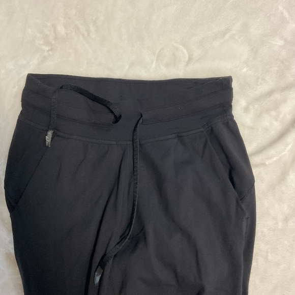 Lululemon Athletica Black Joggers and Aqua Racerback - Picture 11 of 12